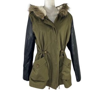 NWOT Thread & Supply Army Green Fur Sherpa Hoodie Quilted Sleeve Utility Jacket
